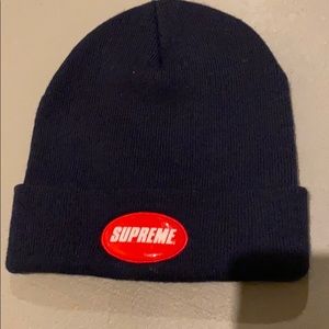 Men's navy SUPREME authentic beanie never worn